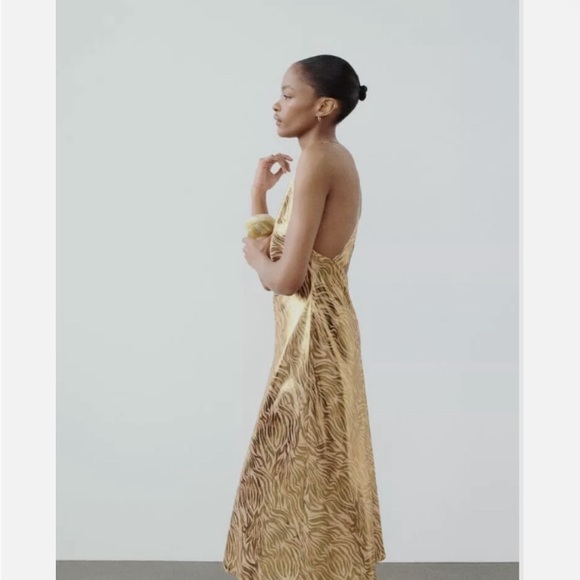 ZARA  FOIL ANIMAL PRINT MIDI HALTER OPEN BACK GOLD DRESS - Picture 7 of 16
